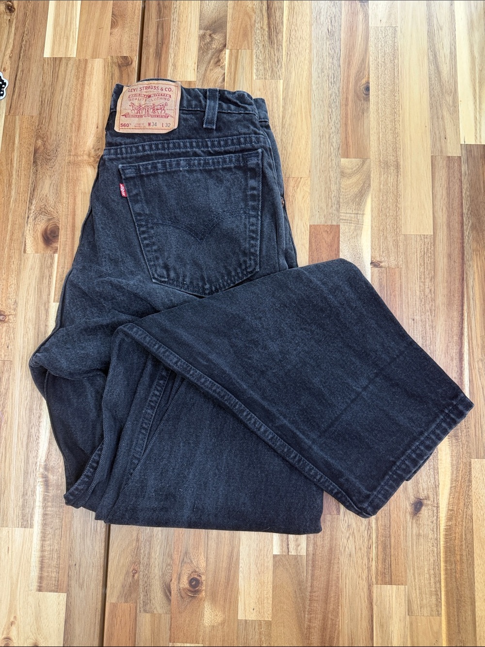 Vintage Levi’s 560 Loose Fit Tapered Fit Jeans